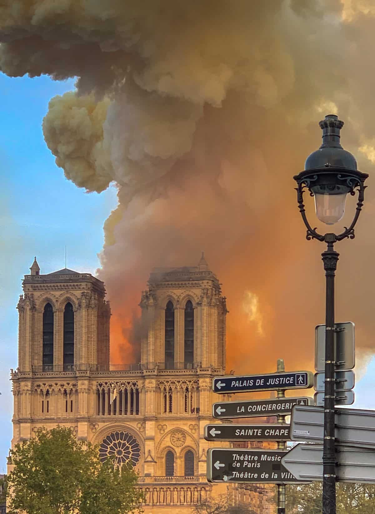 Pray for Paris - Wikipedia