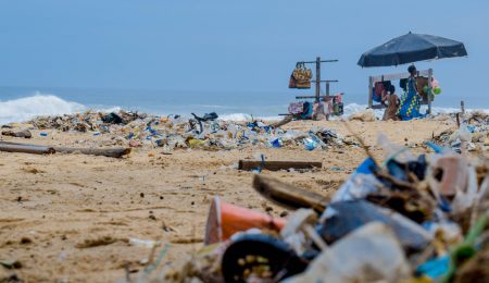 plastic ocean pexels-lucien-wanda plastic ocean pexels-lucien-wanda